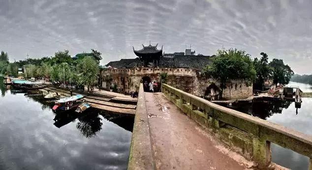 《中国港澳台》17、美丽的高雄海岸线